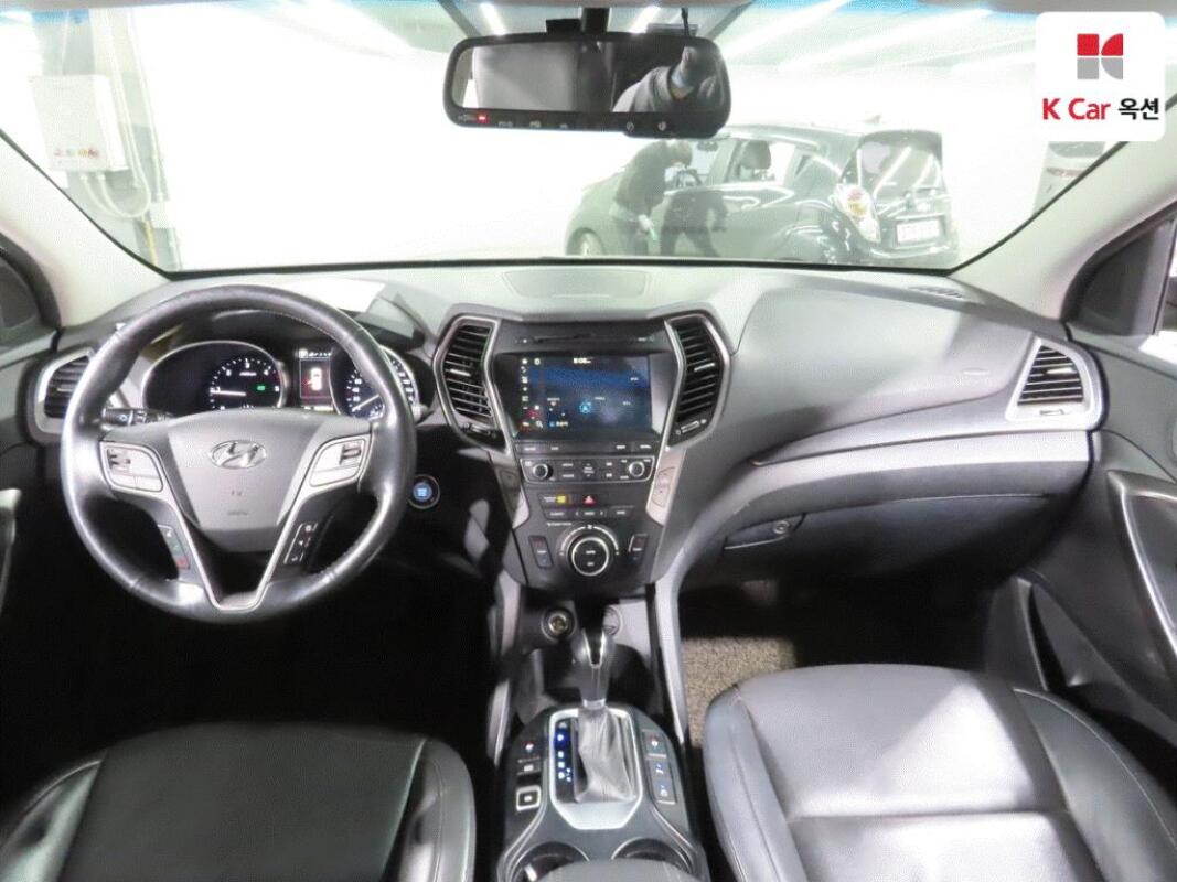 Hyundai SantaFe (2016)