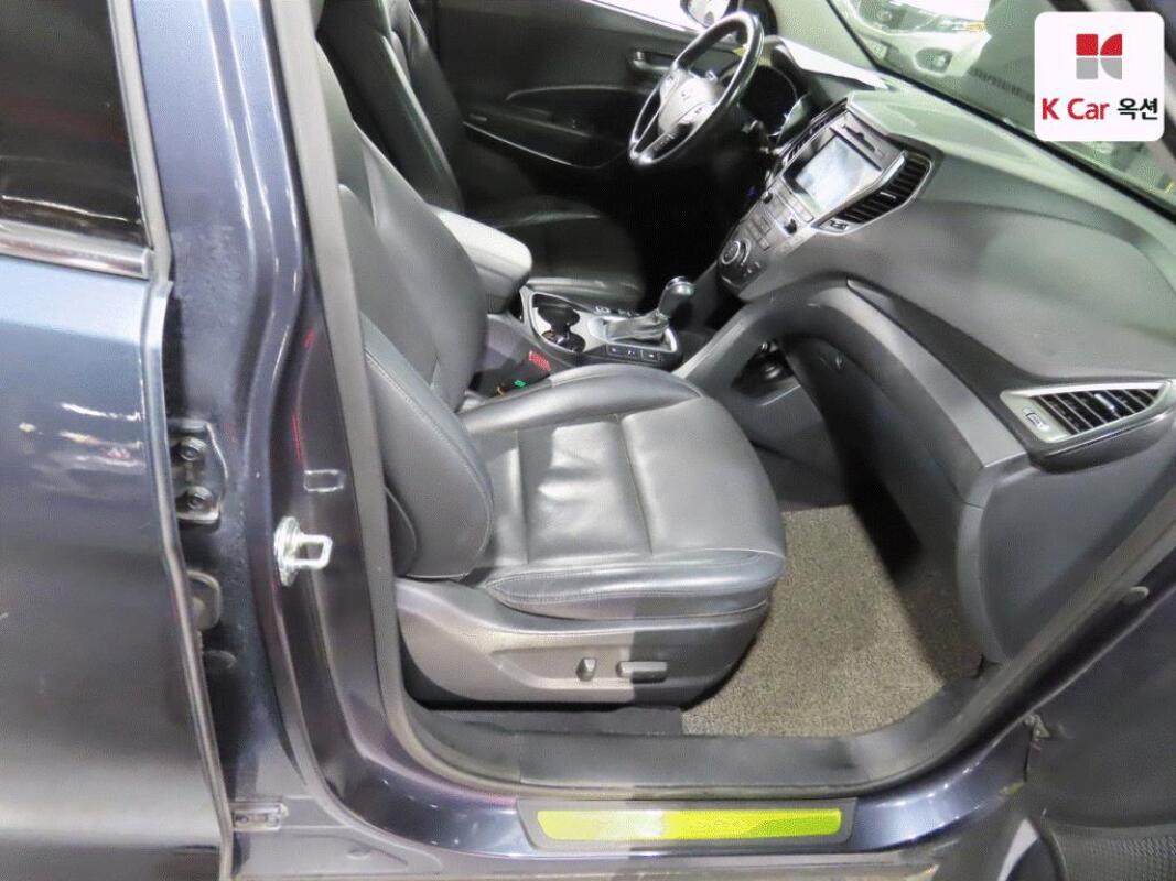 Hyundai SantaFe (2016)