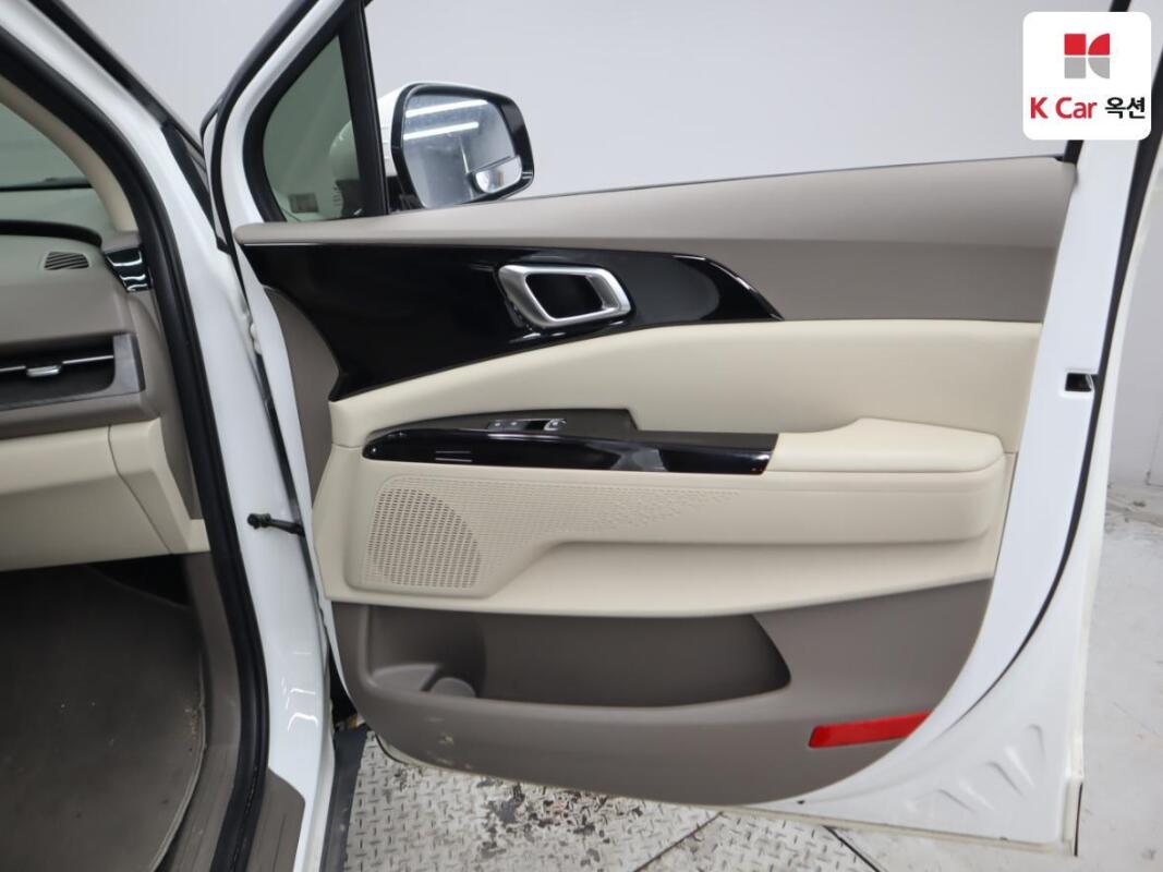 Kia Carnival (2022)