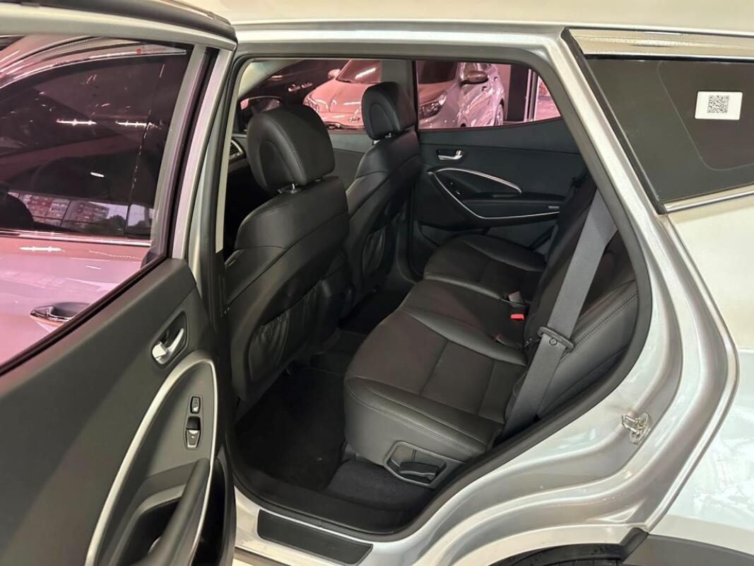 Hyundai SantaFe (2016)