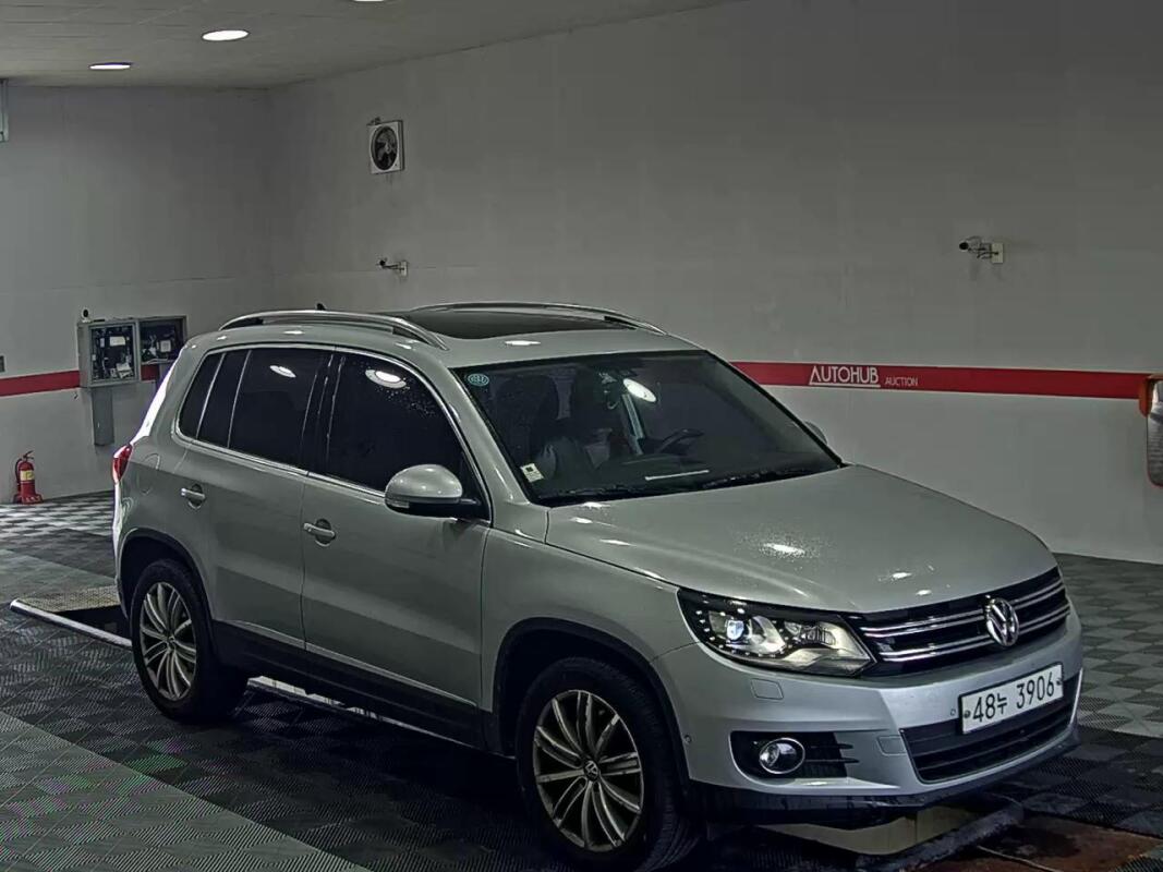 Volkswagen Tiguan (2014)
