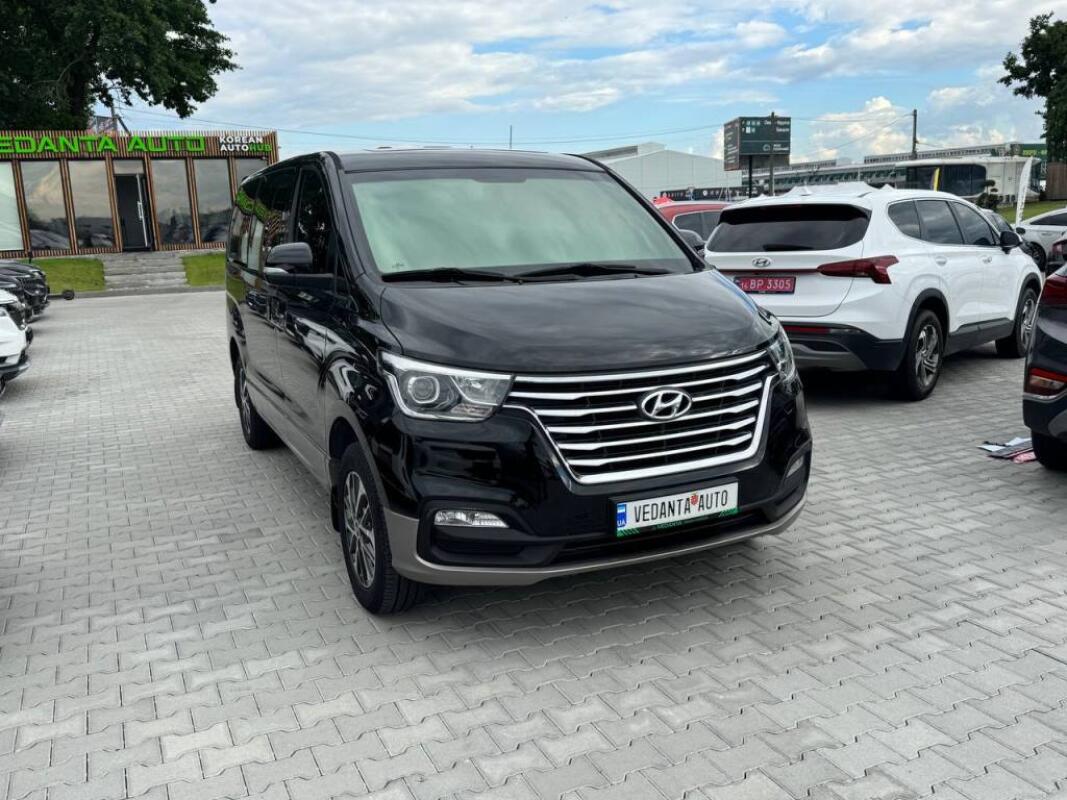 Hyundai Grand Starex (2020)