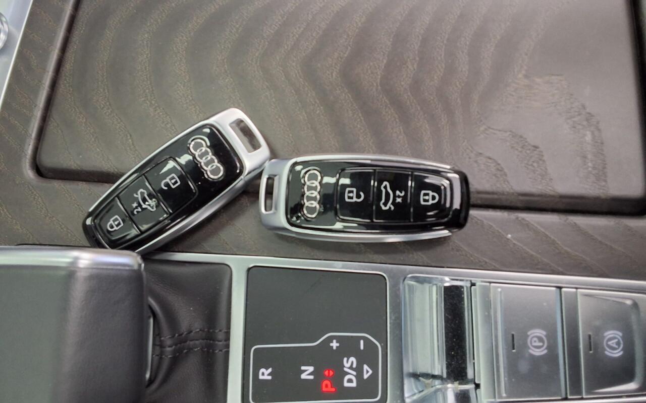 Audi	A6 (2023)