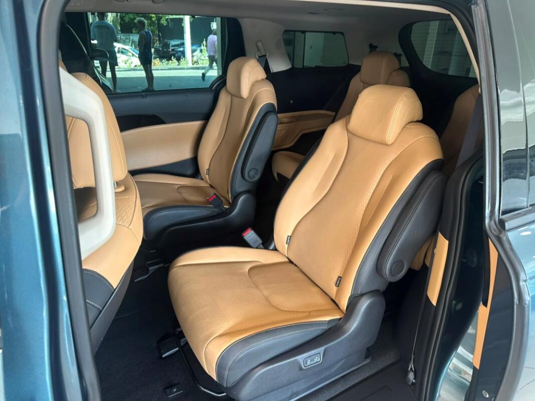 Kia Carnival (2023)