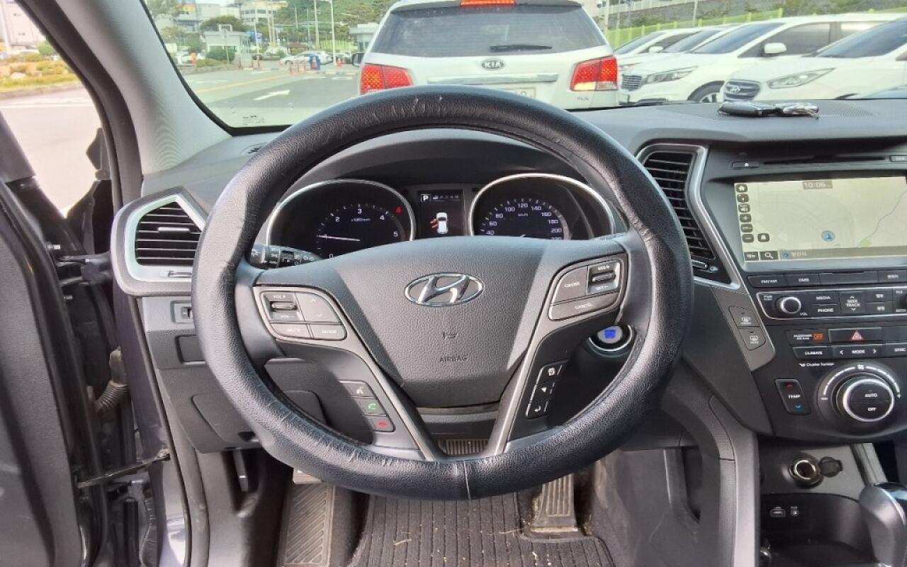 Hyundai SantaFe (2016)