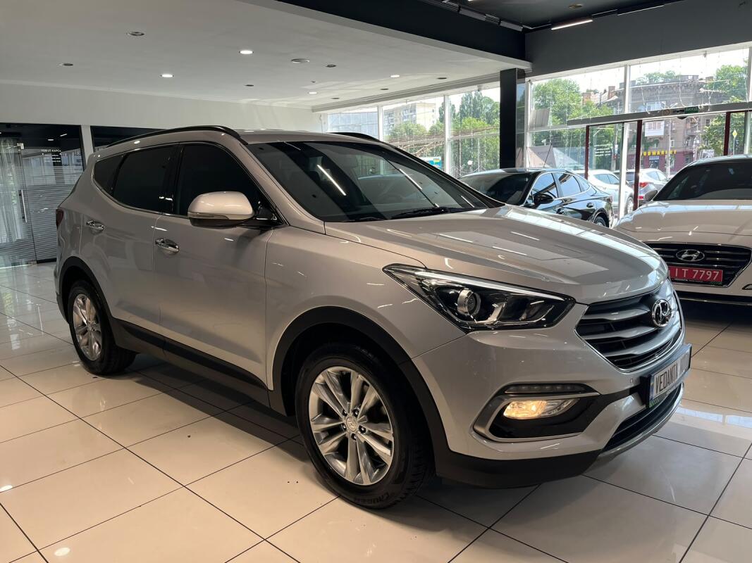 Hyundai SantaFe (2017)