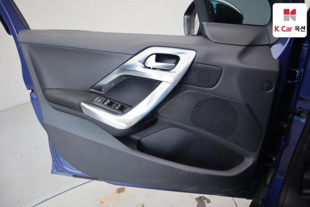 Peugeot 2008 (2015)