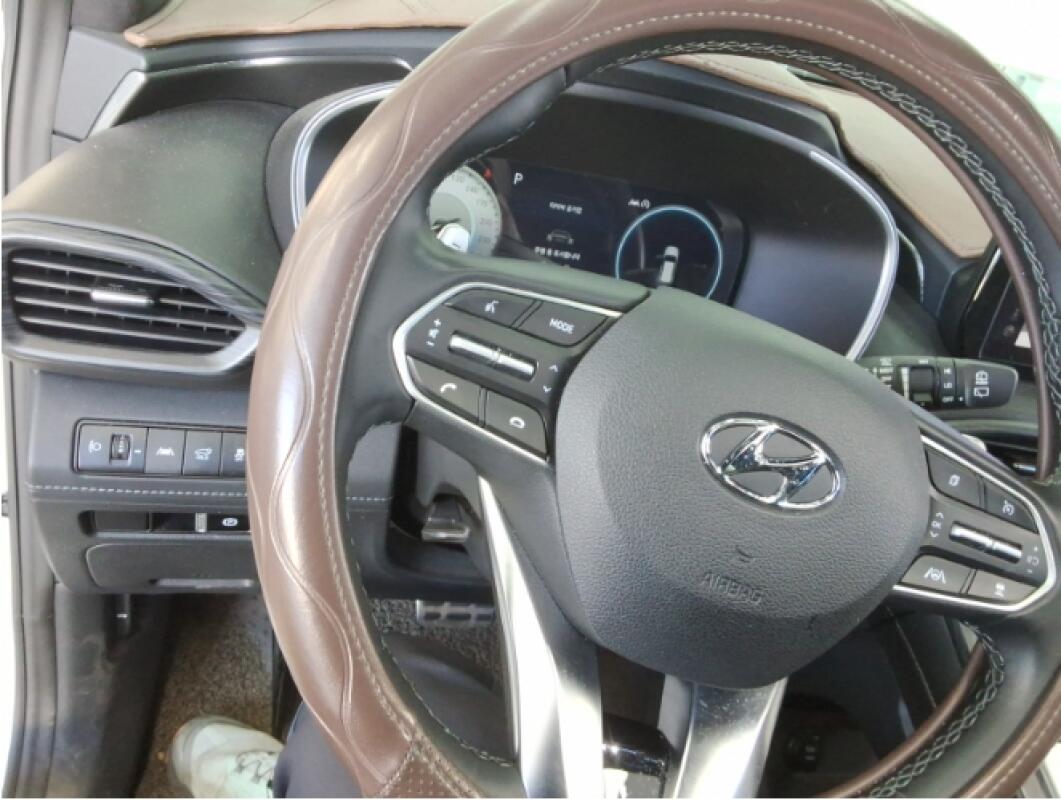 Hyundai SantaFe (2021)