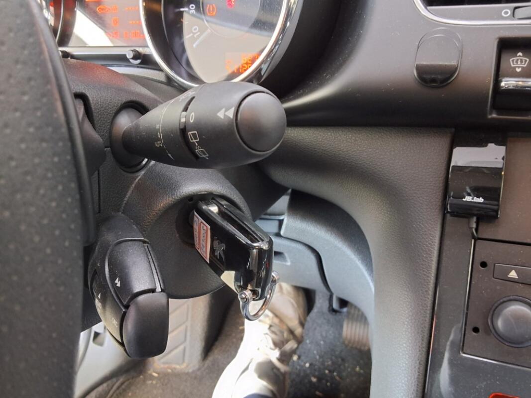 Peugeot 3008 (2014)