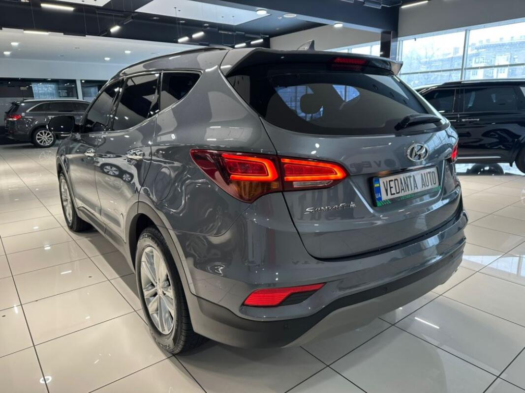 Hyundai SantaFe (2017)