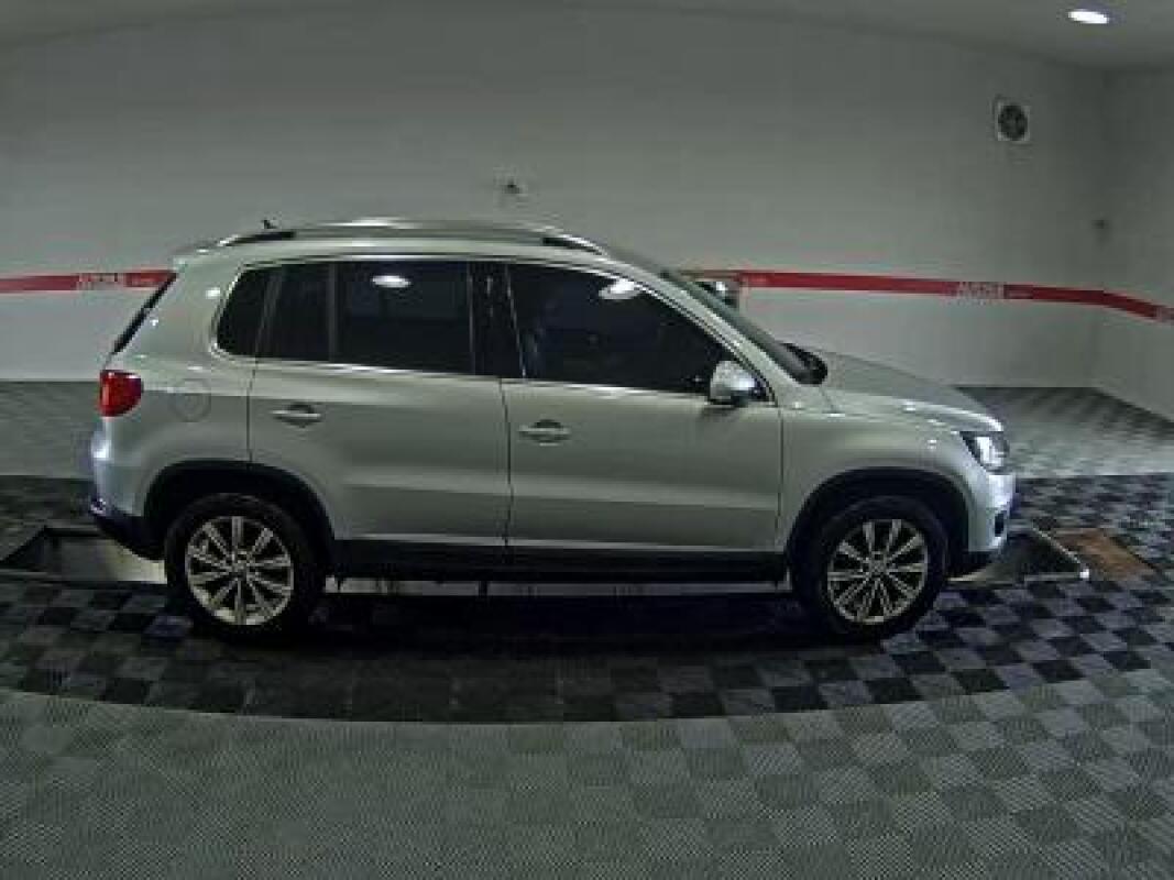 Volkswagen Tiguan (2013)