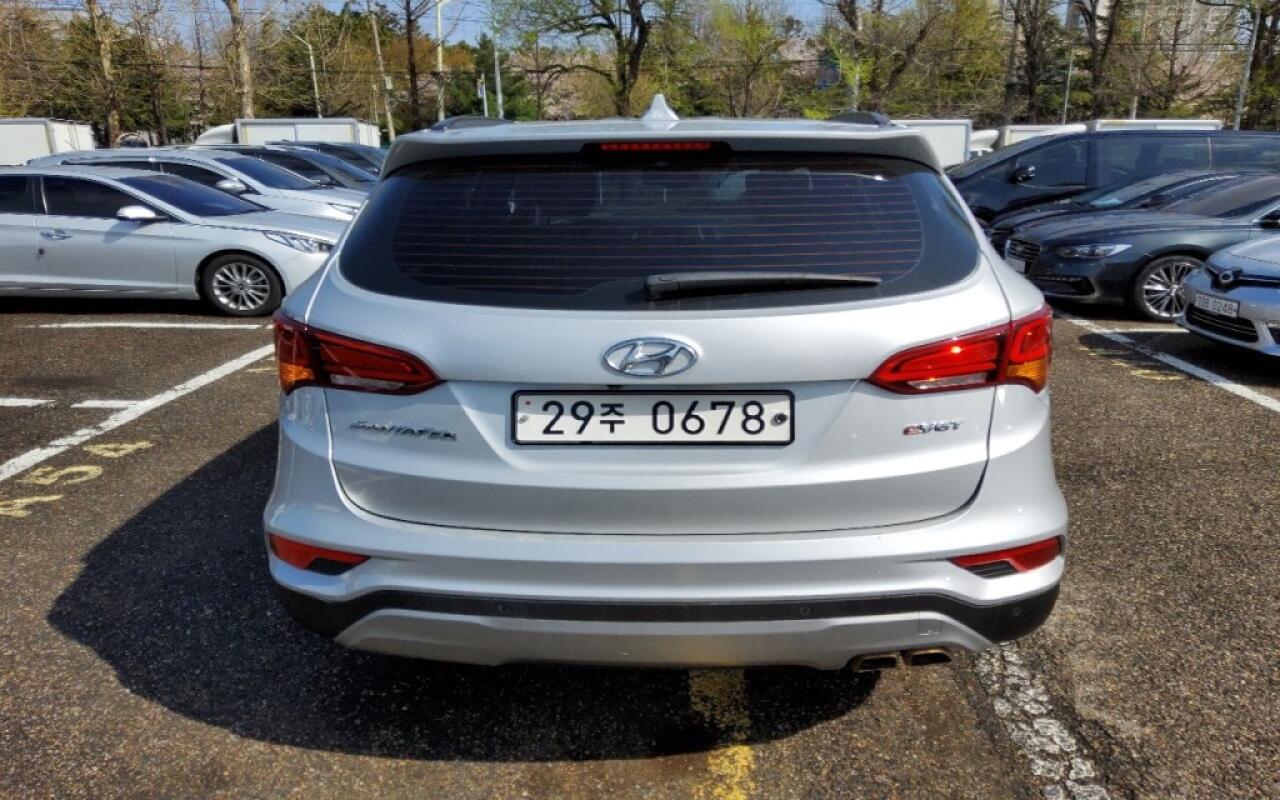 Hyundai SantaFe (2015)