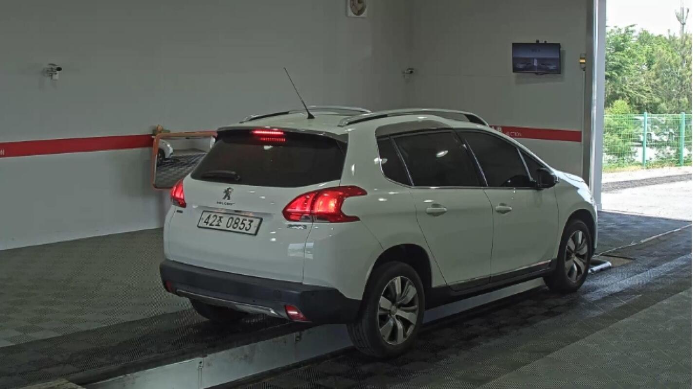 Peugeot 2008 (2015)