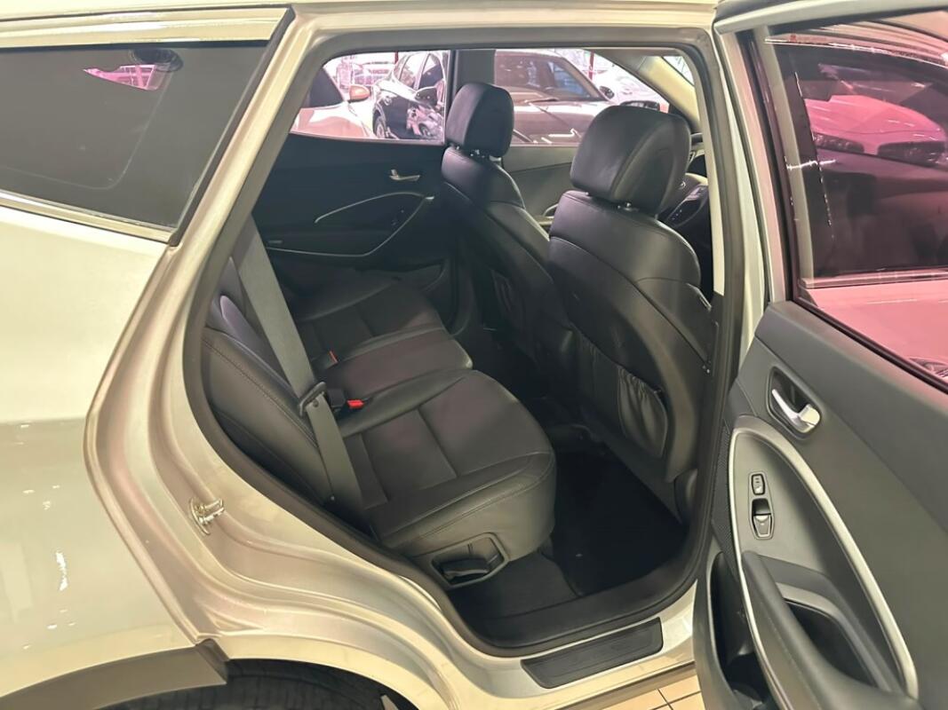 Hyundai SantaFe (2016)