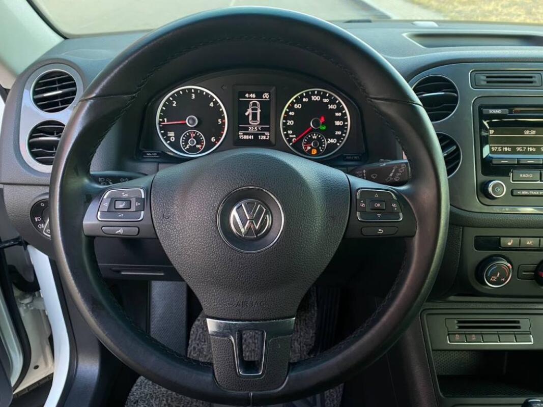 Volkswagen Tiguan (2015)