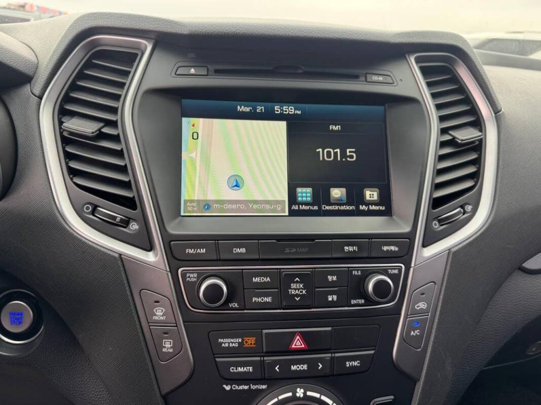 Hyundai SantaFe (2016)