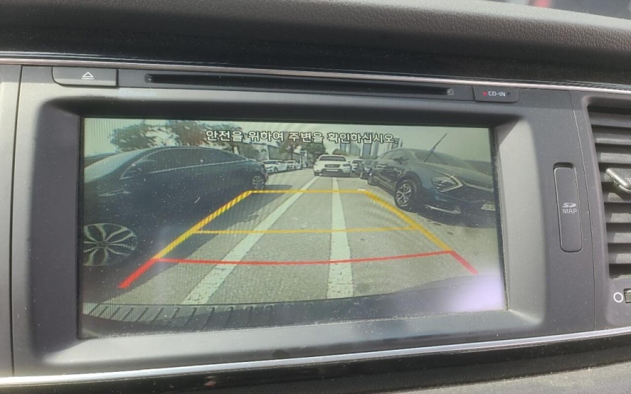 Kia Carnival (2015)