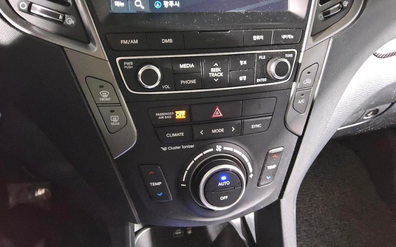 Hyundai SantaFe (2015)