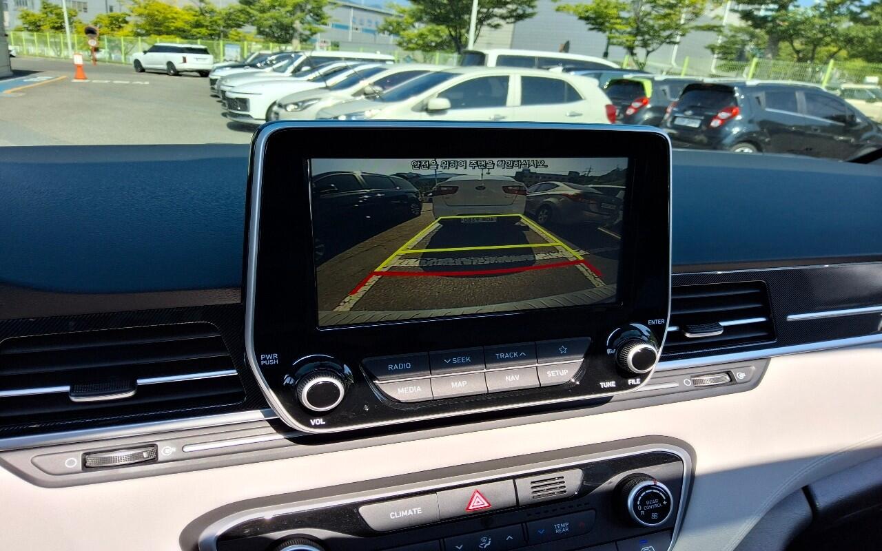 Hyundai Grand Starex (2019)
