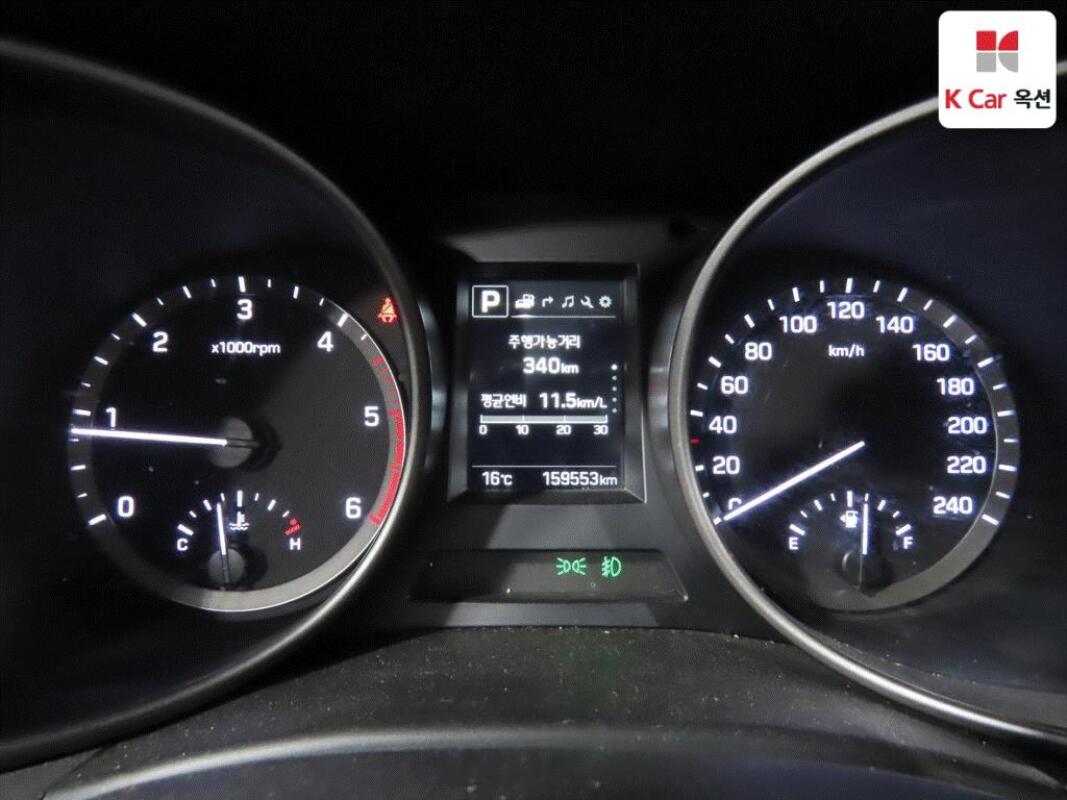 Hyundai SantaFe (2016)