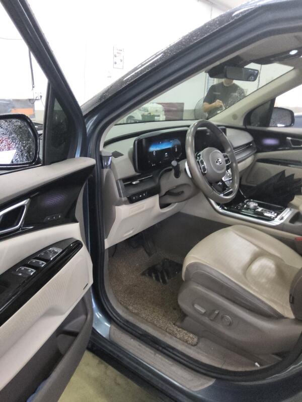 Kia Carnival (2021)