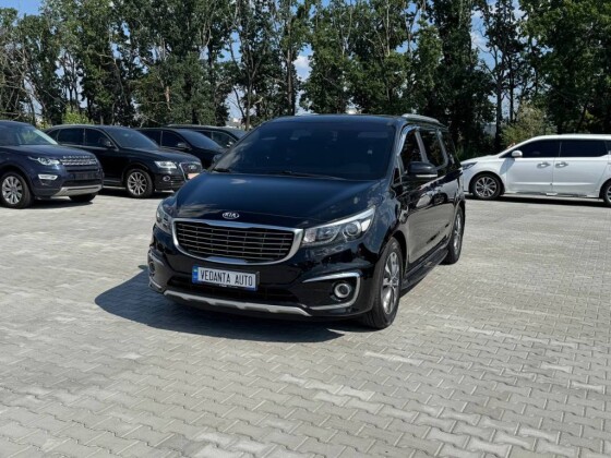 Kia Carnival (2017)