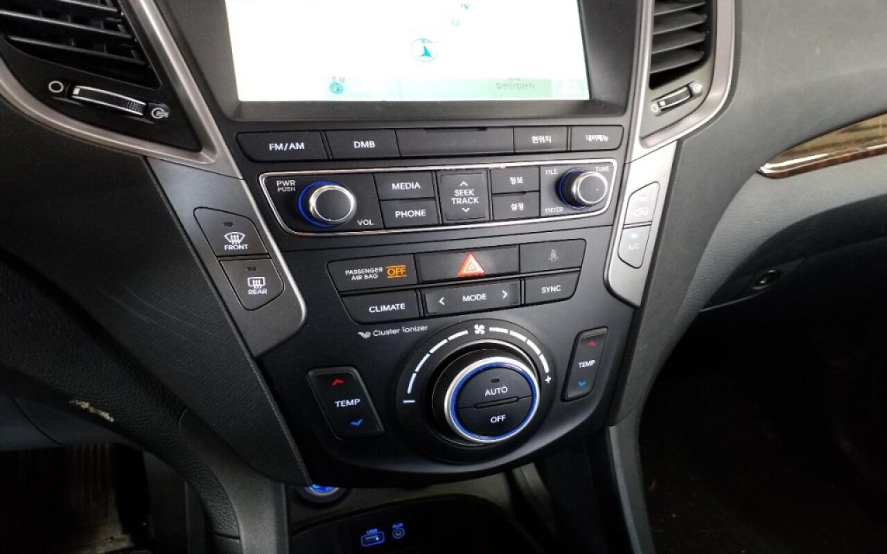 Hyundai SantaFe (2016)