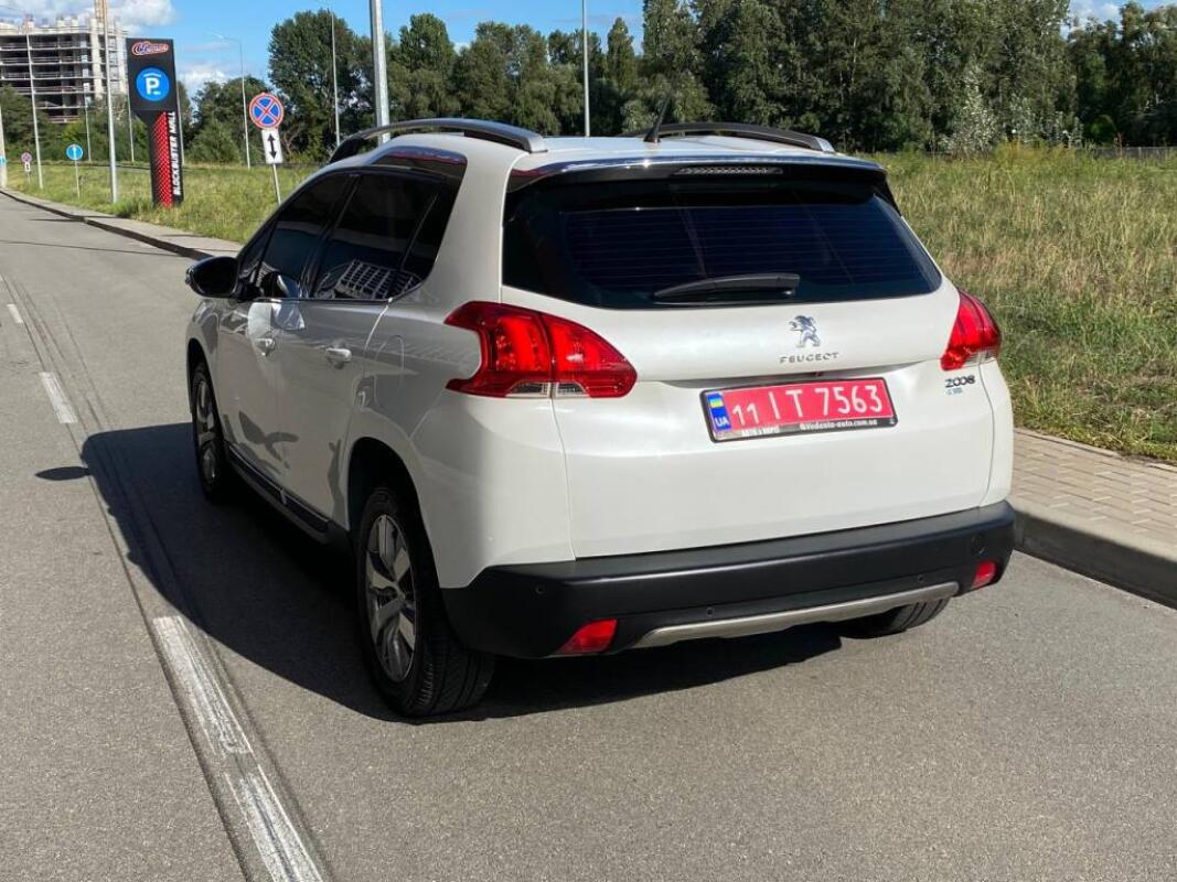 Peugeot 2008 (2015)