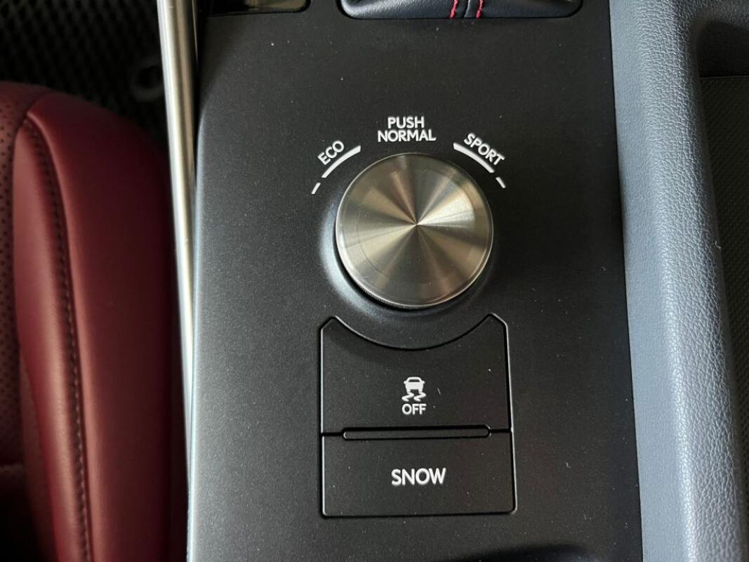 Lexus IS300 (2017)