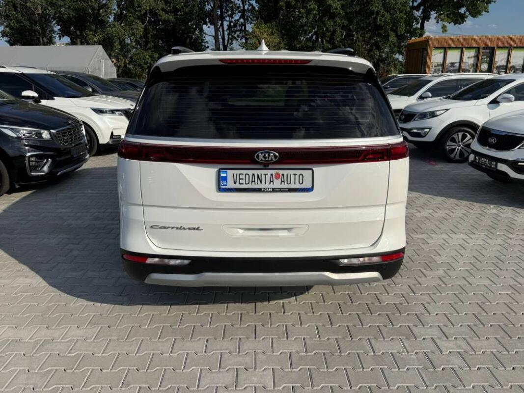 Kia Carnival (2021)