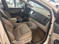 Kia Carnival (2016)
