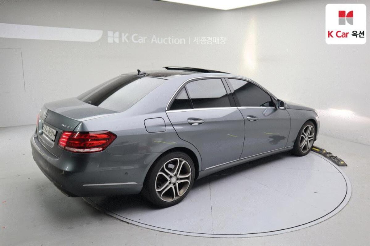 Mercedes E250 (2015)