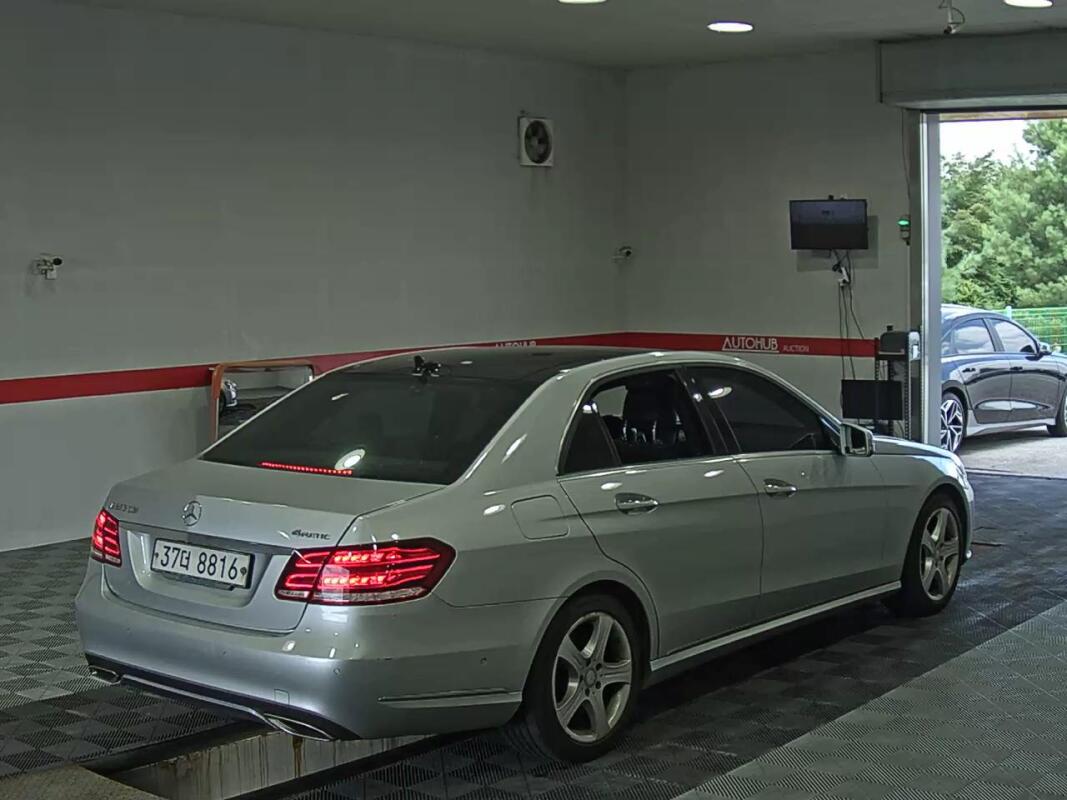 Mercedes E250 (2014)