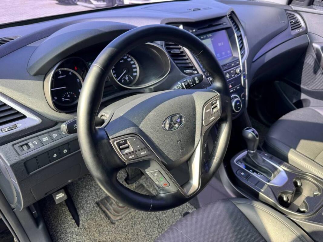Hyundai SantaFe (2015)