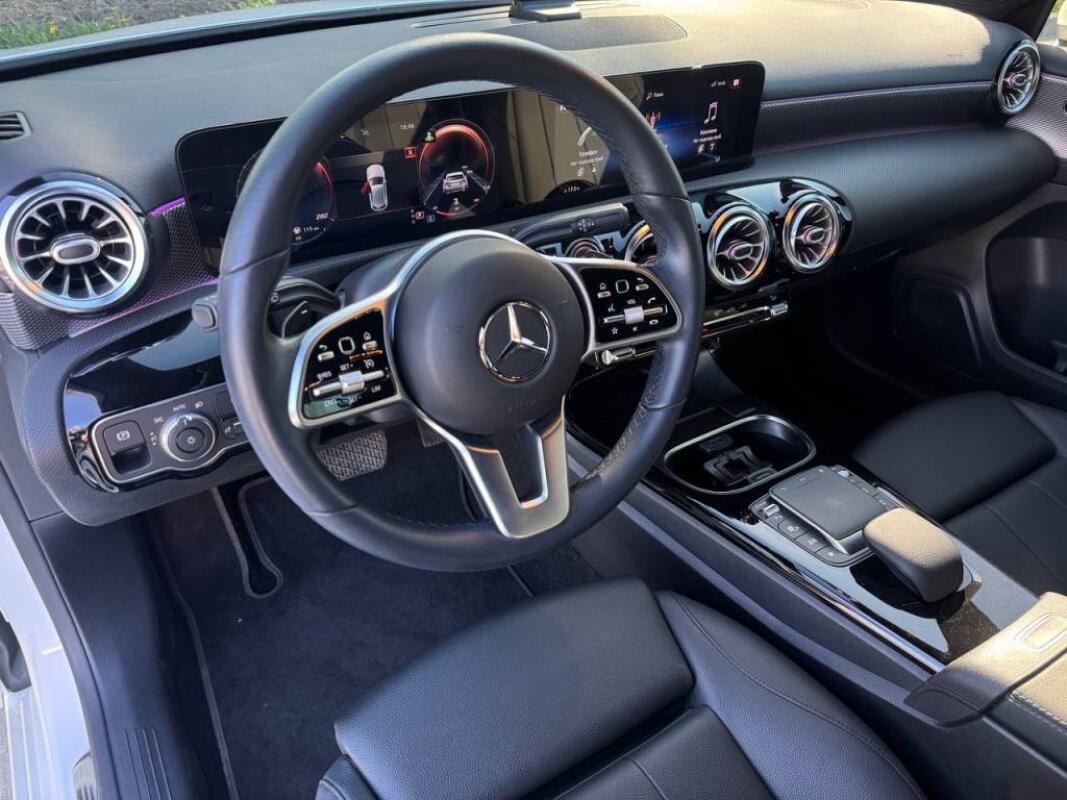 Mercedes A220 (2020)