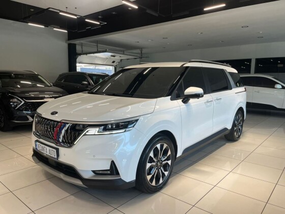 Kia Carnival (2021)