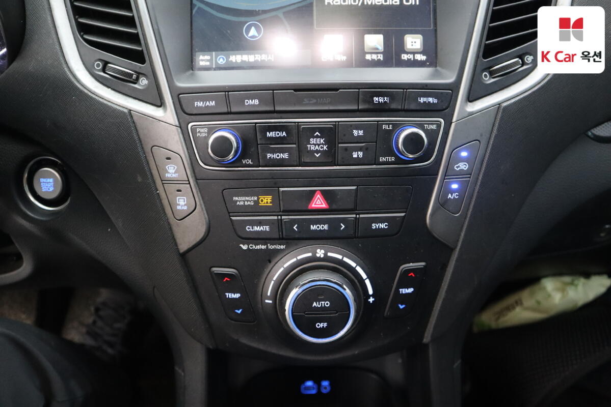 Hyundai SantaFe (2016)