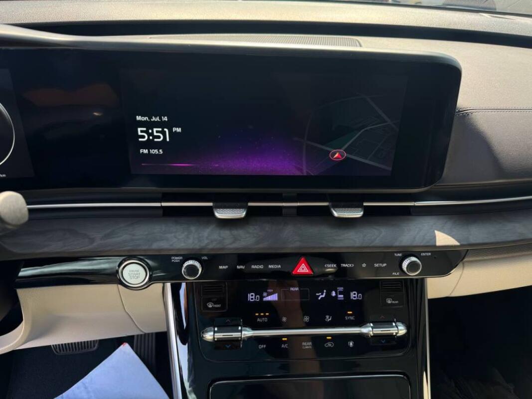 Kia Carnival (2023)