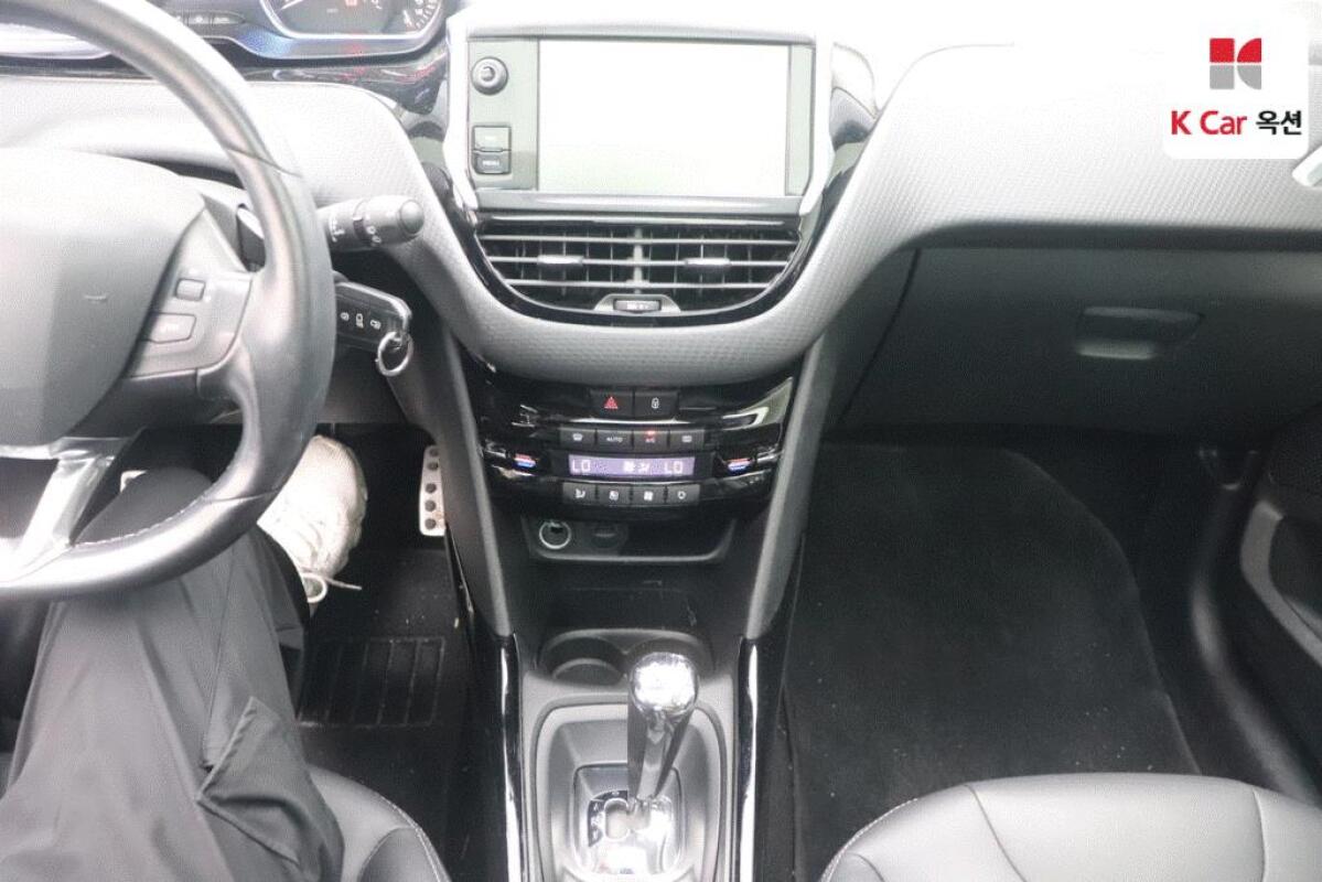 Peugeot 2008 (2015)