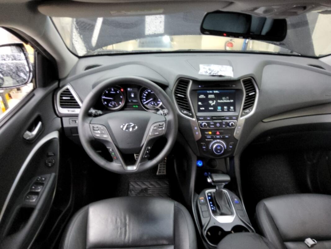 Hyundai SantaFe (2015)