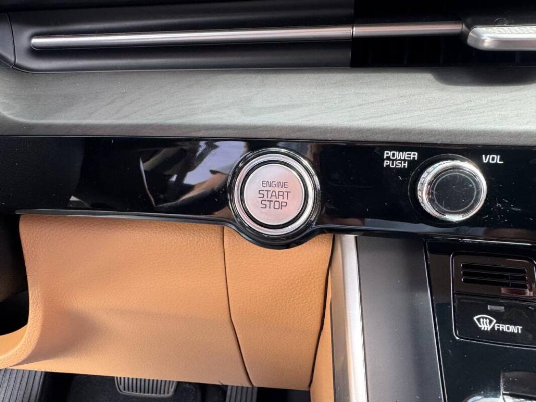 Kia Carnival (2021)