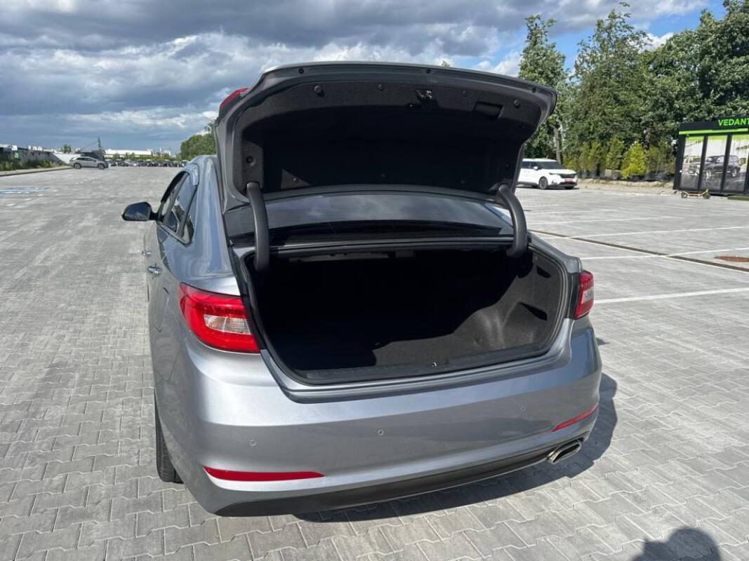 Hyundai Sonata (2015)