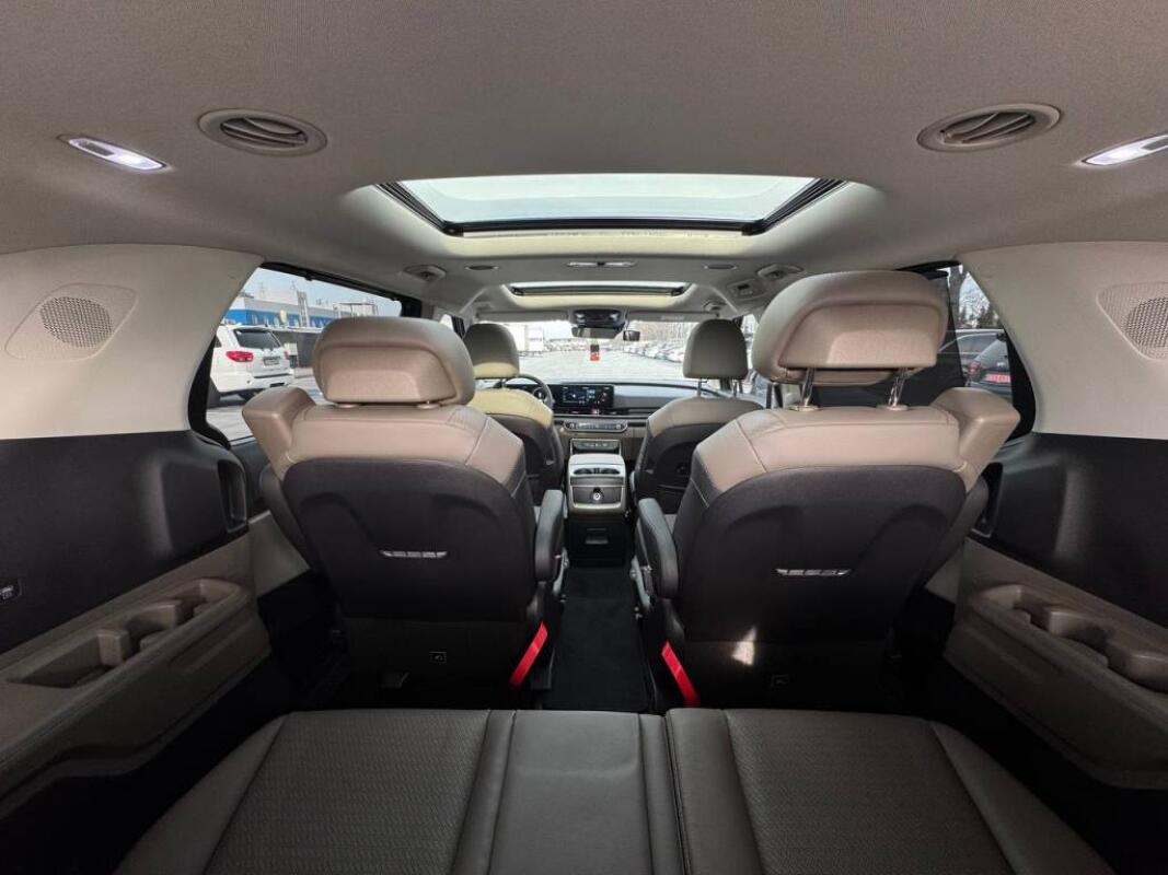 Kia Carnival (2024)