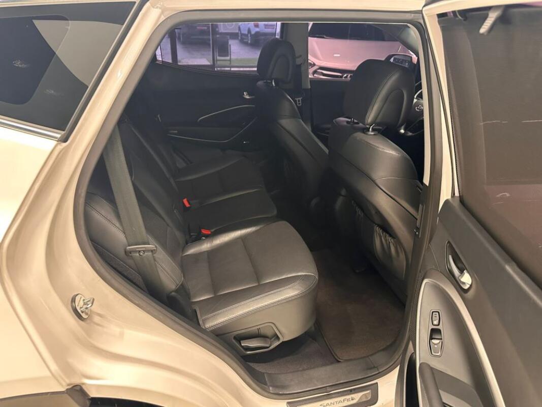Hyundai SantaFe (2015)