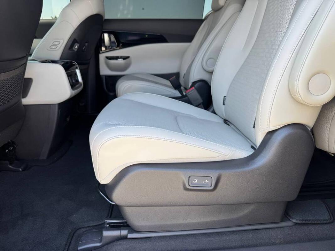 Kia Carnival (2023)