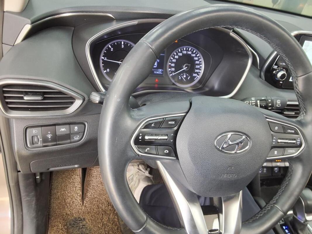 Hyundai SantaFe (2019)