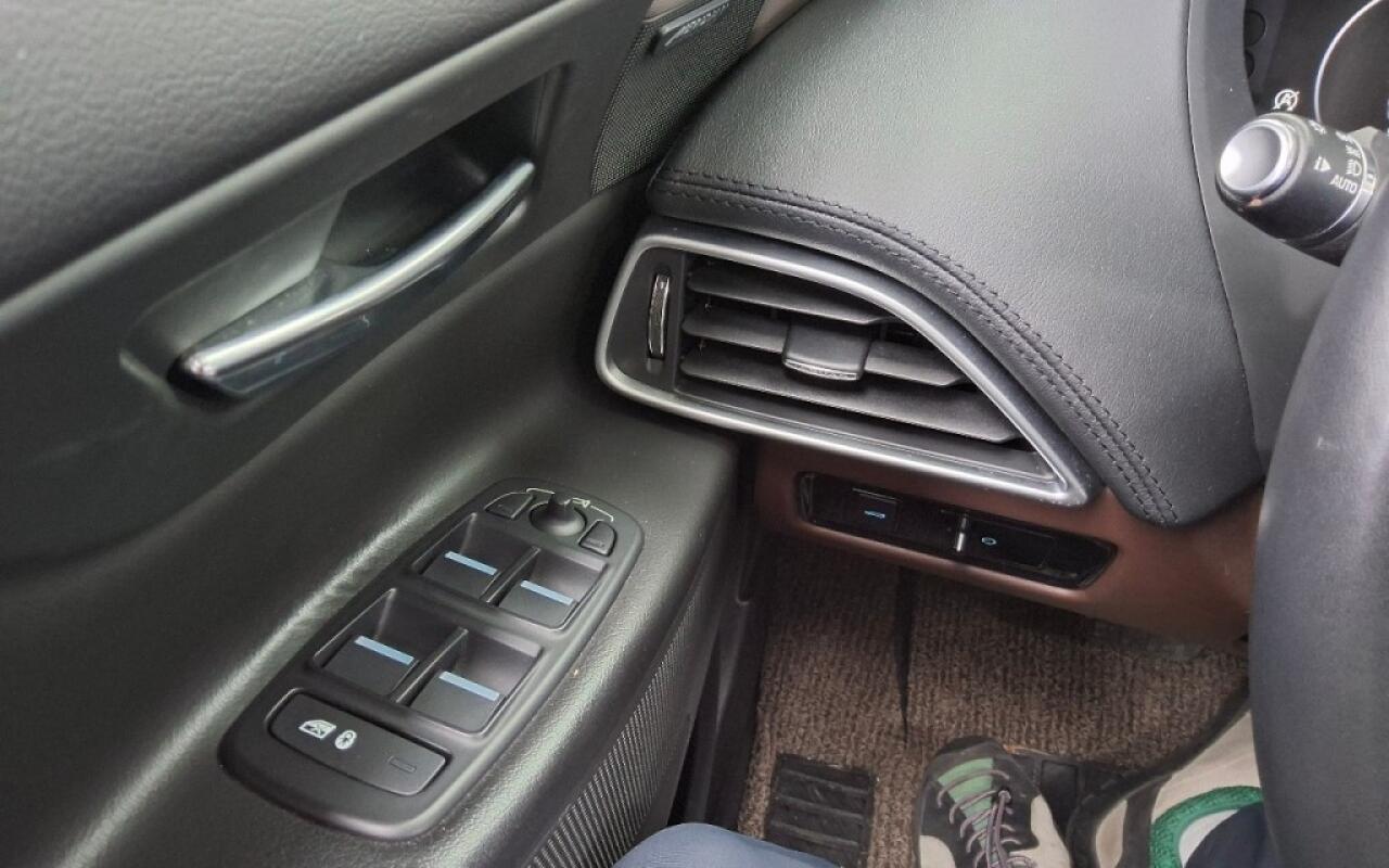 Jaguar XE (2017)