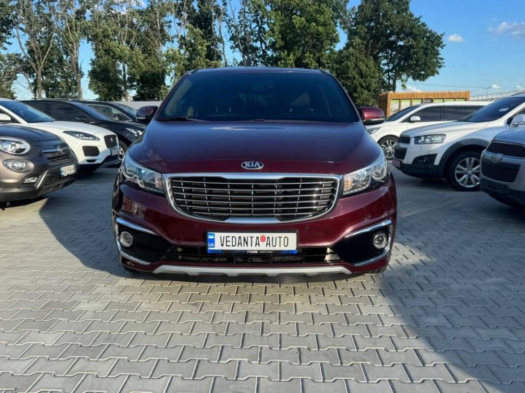 Kia Carnival (2016)