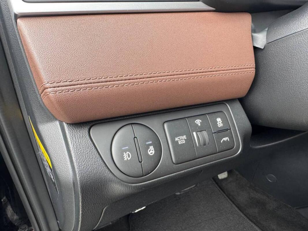 Hyundai Grand Starex (2020)