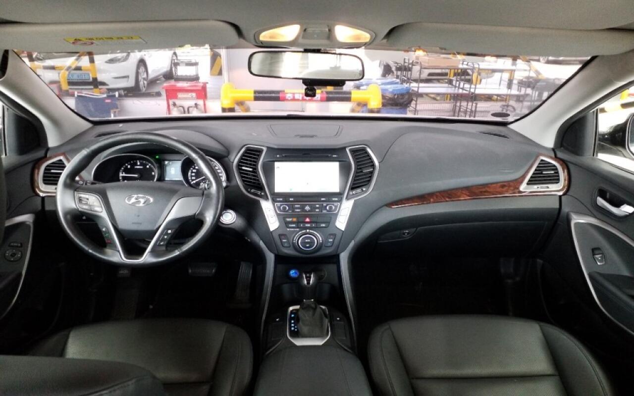 Hyundai SantaFe (2016)